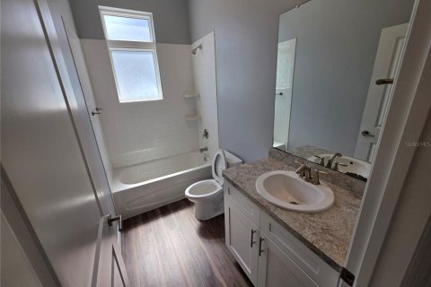 Propiedad comercial en venta en Winter Haven, Florida, 28 dormitorios, 1487.55 m2 № 2280679 - foto 13
