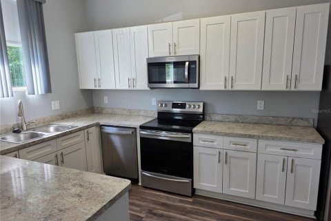 Propiedad comercial en venta en Winter Haven, Florida, 28 dormitorios, 1487.55 m2 № 2280679 - foto 11
