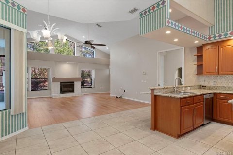 Villa ou maison à vendre à Beverly Hills, Floride: 3 chambres, 246.1 m2 № 2415553 - photo 20