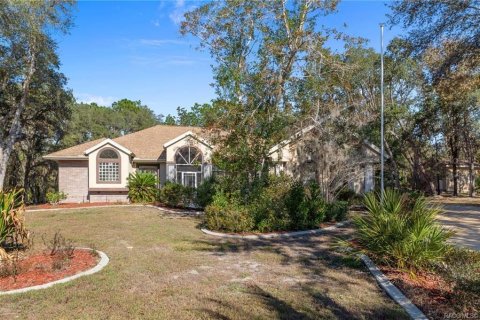 Villa ou maison à Beverly Hills, Floride 3 chambres, 246.1 m2 № 2415553