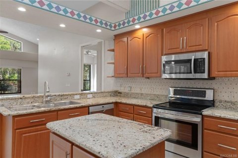 Villa ou maison à vendre à Beverly Hills, Floride: 3 chambres, 246.1 m2 № 2415553 - photo 26
