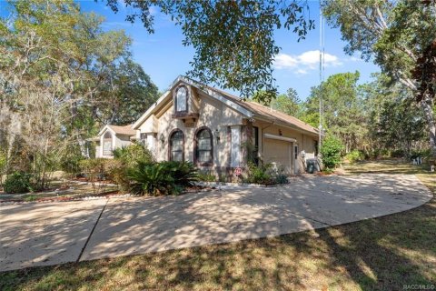 Villa ou maison à vendre à Beverly Hills, Floride: 3 chambres, 246.1 m2 № 2415553 - photo 5