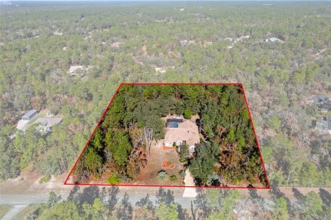 Villa ou maison à vendre à Beverly Hills, Floride: 3 chambres, 246.1 m2 № 2415553 - photo 2