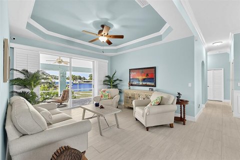 Casa en venta en Fort Myers, Florida, 3 dormitorios, 212.28 m2 № 2430488 - foto 10