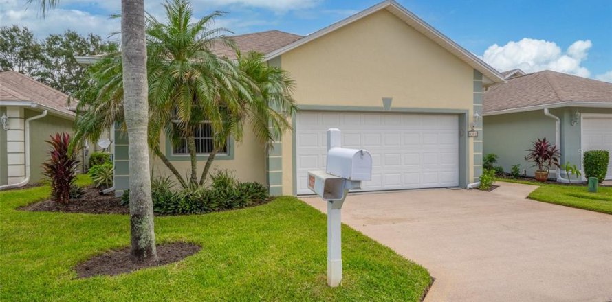 Villa ou maison à Merrit Island, Floride 3 chambres, 160.91 m2 № 2403400