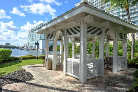 Condo in Sunny Isles Beach, Florida, 2 bedrooms  № 2081794 - photo 6
