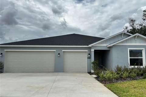 House in Ocala, Florida 3 bedrooms, 171.22 sq.m. № 2403720