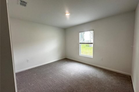 House in Ocala, Florida 3 bedrooms, 171.22 sq.m. № 2403720 - photo 2