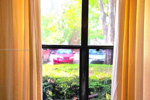 Condominio en venta en Lauderhill, Florida, 2 dormitorios, 106.84 m2 № 2034622 - foto 16