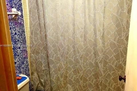 Condominio en venta en Lauderhill, Florida, 2 dormitorios, 106.84 m2 № 2034622 - foto 25