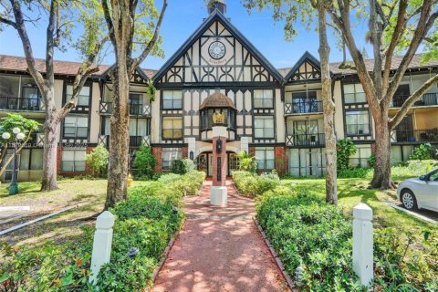 Condominio en venta en Lauderhill, Florida, 2 dormitorios, 106.84 m2 № 2034622 - foto 26