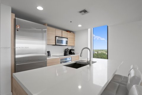 Condo in North Miami Beach, Florida, 3 bedrooms  № 1693844 - photo 14