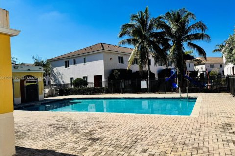 Condo in Miami Gardens, Florida, 2 bedrooms № 1988983 - photo 19