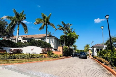Condo in Miami Gardens, Florida, 2 bedrooms № 1988983 - photo 18