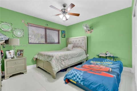 Купить кондоминиум в Майами, Флорида 2 спальни, 107.77м2, № 1983965 - фото 19