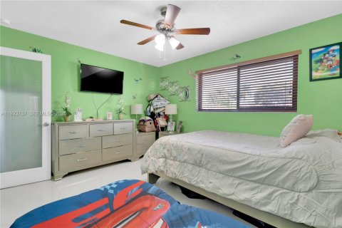 Купить кондоминиум в Майами, Флорида 2 спальни, 107.77м2, № 1983965 - фото 21