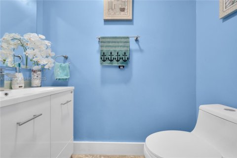 Купить кондоминиум в Майами, Флорида 2 спальни, 107.77м2, № 1983965 - фото 12