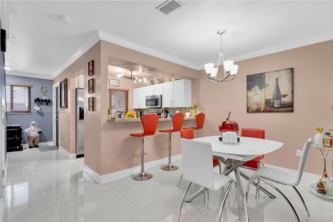 Купить кондоминиум в Майами, Флорида 2 спальни, 107.77м2, № 1983965 - фото 6