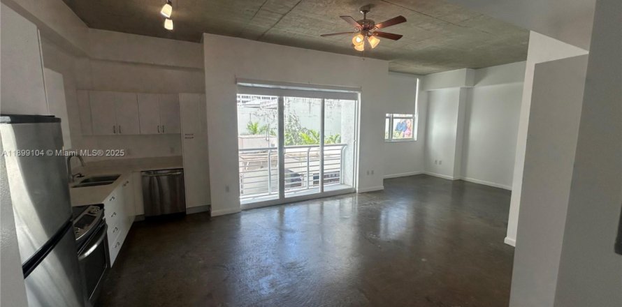 Condominio en Miami, Florida, 1 dormitorio № 1951062