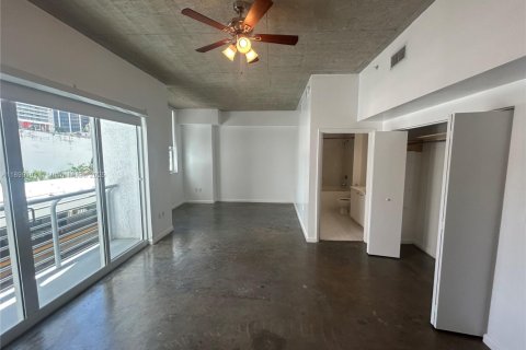 Condominio en alquiler en Miami, Florida, 1 dormitorio, 57.6 m2 № 1951062 - foto 4