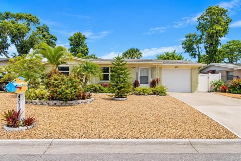 Casa en Holiday, Florida 2 dormitorios, 96.99 m2 № 2378120
