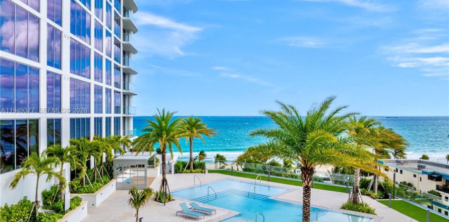 Condominio en Fort Lauderdale, Florida, 2 dormitorios  № 2007628