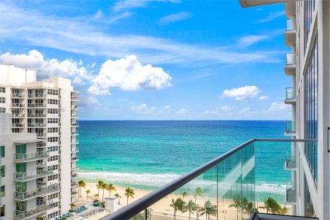 Condominio en alquiler en Fort Lauderdale, Florida, 2 dormitorios, 156.26 m2 № 2007628 - foto 17