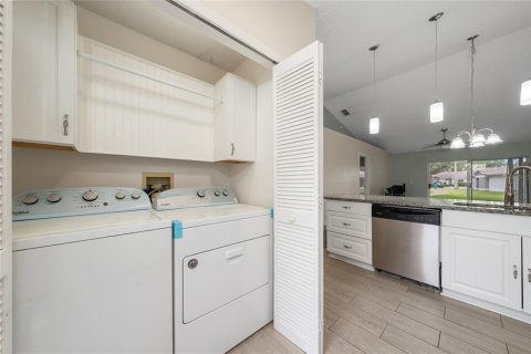 Townhouse in Orlando, Florida 3 bedrooms, 103.68 sq.m. № 2118016 - photo 7