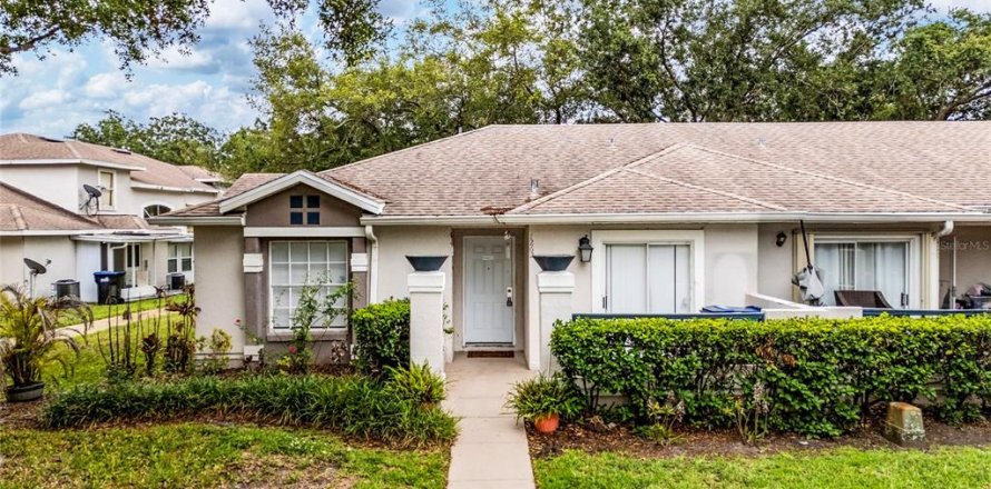 Townhouse in Orlando, Florida 3 bedrooms, 103.68 sq.m. № 2118016