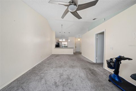 Townhouse in Orlando, Florida 3 bedrooms, 103.68 sq.m. № 2118016 - photo 11