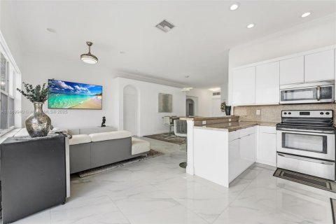 Купить виллу или дом в Мирамар, Флорида 3 спальни, 159.51м2, № 1944292 - фото 20