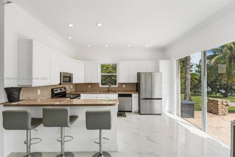 Купить виллу или дом в Мирамар, Флорида 3 спальни, 159.51м2, № 1944292 - фото 18