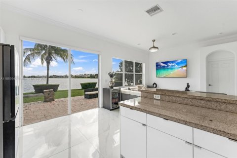 Купить виллу или дом в Мирамар, Флорида 3 спальни, 159.51м2, № 1944292 - фото 22