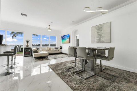 Купить виллу или дом в Мирамар, Флорида 3 спальни, 159.51м2, № 1944292 - фото 11