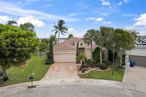 Купить виллу или дом в Мирамар, Флорида 3 спальни, 159.51м2, № 1944292 - фото 4