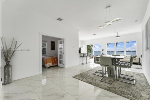 Купить виллу или дом в Мирамар, Флорида 3 спальни, 159.51м2, № 1944292 - фото 9