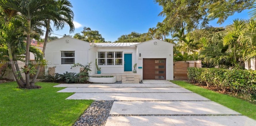 House in Miami, Florida 3 bedrooms, 161.28 sq.m. № 1695617