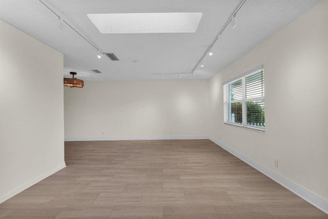 Villa ou maison à vendre à Margate, Floride: 2 chambres, 157 m2 № 2424874 - photo 5