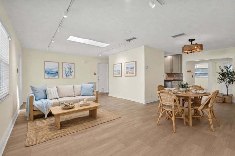 Villa ou maison à vendre à Margate, Floride: 2 chambres, 157 m2 № 2424874 - photo 6