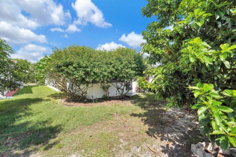 Villa ou maison à vendre à Margate, Floride: 2 chambres, 157 m2 № 2424874 - photo 22