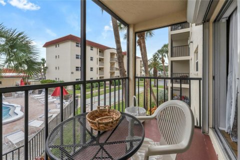 Condo in Sarasota, Florida, 2 bedrooms № 2239895 - photo 18