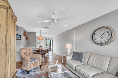 Condo in Sarasota, Florida, 2 bedrooms № 2239895 - photo 6