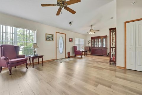 Casa en venta en Spring Hill, Florida, 3 dormitorios, 183.39 m2 № 2387644 - foto 9