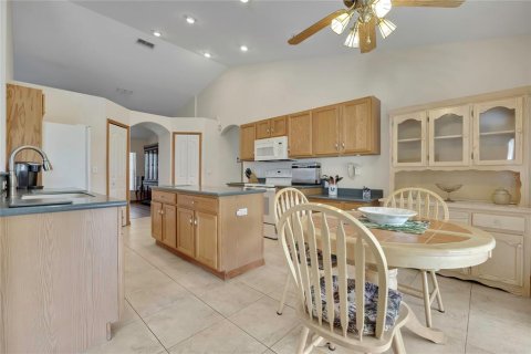 Casa en venta en Spring Hill, Florida, 3 dormitorios, 183.39 m2 № 2387644 - foto 16