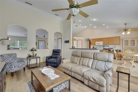 Casa en venta en Spring Hill, Florida, 3 dormitorios, 183.39 m2 № 2387644 - foto 13
