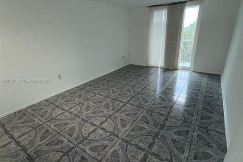 Condominio en alquiler en North Miami Beach, Florida, 1 dormitorio, 66.89 m2 № 1924530 - foto 16