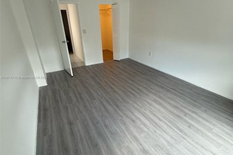Condominio en alquiler en North Miami Beach, Florida, 1 dormitorio, 66.89 m2 № 1924530 - foto 8