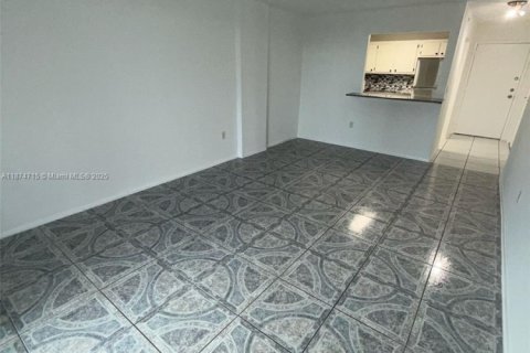 Condominio en alquiler en North Miami Beach, Florida, 1 dormitorio, 66.89 m2 № 1924530 - foto 9