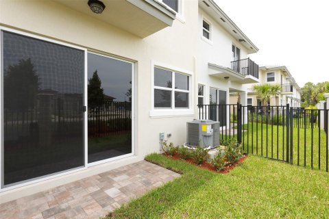 Adosado en alquiler en Coconut Creek, Florida, 3 dormitorios, 122.63 m2 № 1228667 - foto 1
