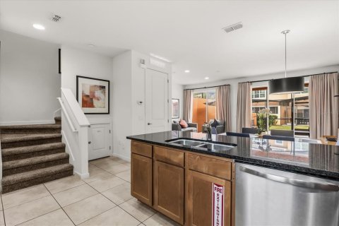 Touwnhouse à vendre à Kissimmee, Floride: 2 chambres, 125.42 m2 № 2109039 - photo 11